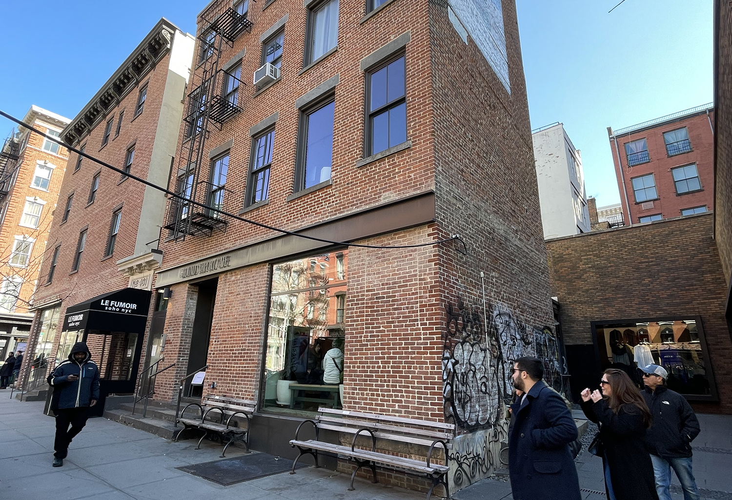 Niccolo New York Ground Support